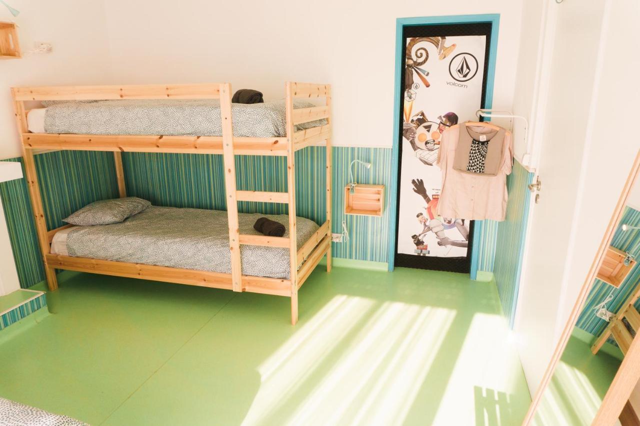 Hospedium Hostel Republica Surf House Ericeira Exteriér fotografie